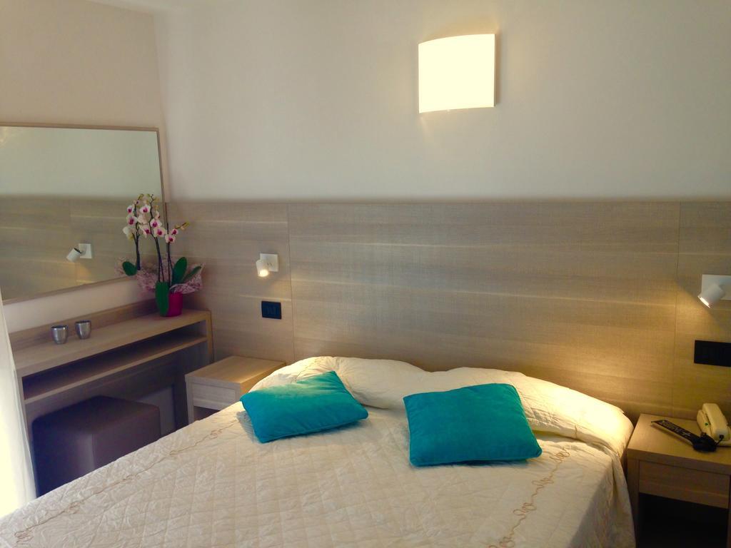 Hotel Daniela Ρίμινι Εξωτερικό φωτογραφία