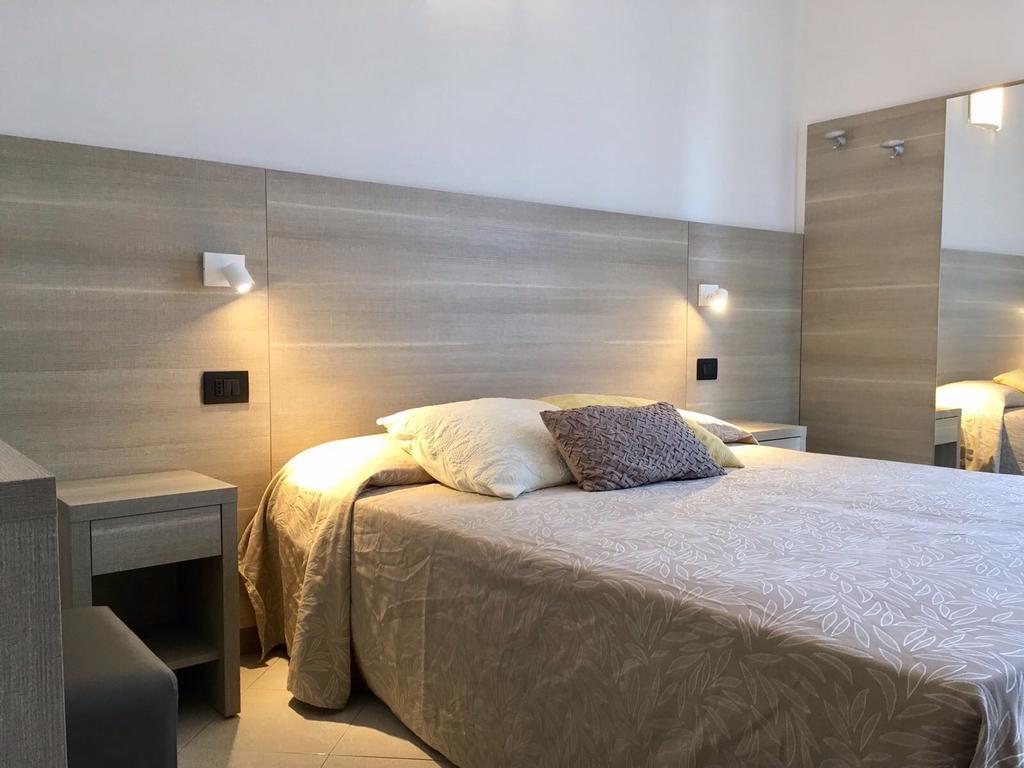 Hotel Daniela Ρίμινι Εξωτερικό φωτογραφία