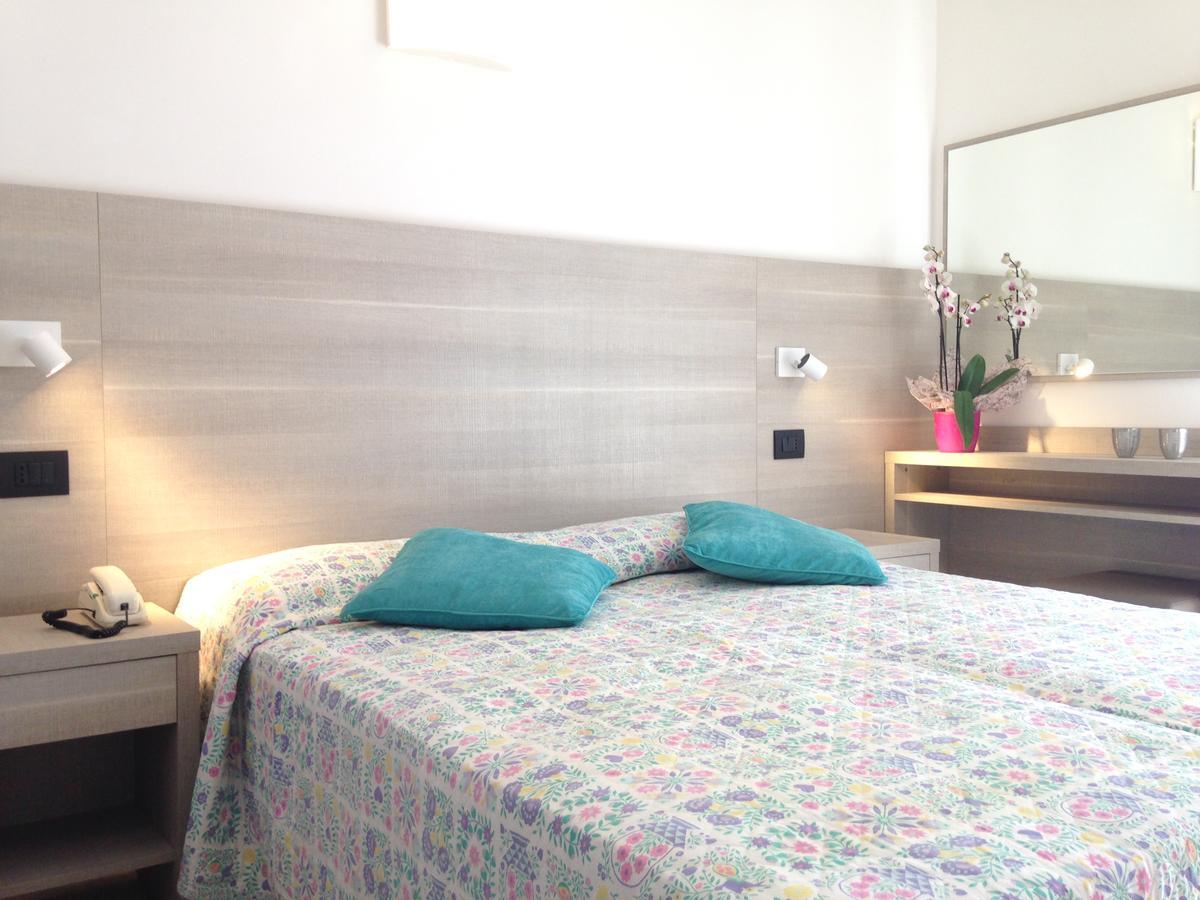 Hotel Daniela Ρίμινι Εξωτερικό φωτογραφία